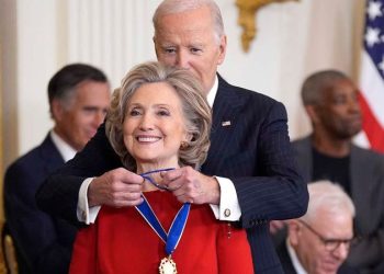 EXCLUSIVE: Unearthed Biden note cards reveal he had bios, photo reminders on Hillary Clinton, Schumer